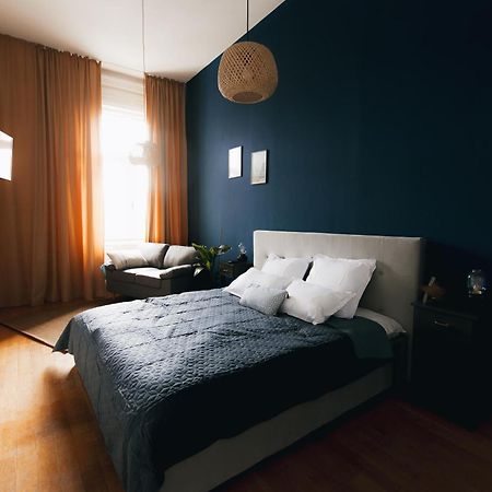 Central Blue Charm 阿拉德 外观 照片